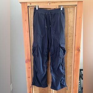 NWT Lululemon Dance Studio Relaxed Fit Mid-Rise Cargo Pant in Black Night, Small